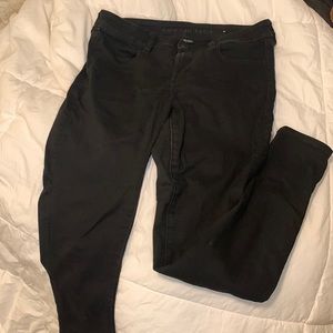 •AMERICAN EAGLE NEXT LEVEL STRETCH BLACK SKINNY JEANS• Size 12, good condition